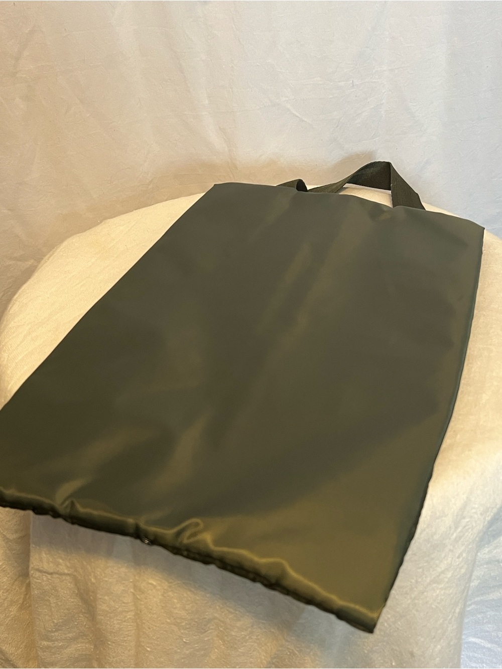 Lug Olive Quilted Packable Hot Tools Carry Bag with Top Handle. - Picture 3 of 6